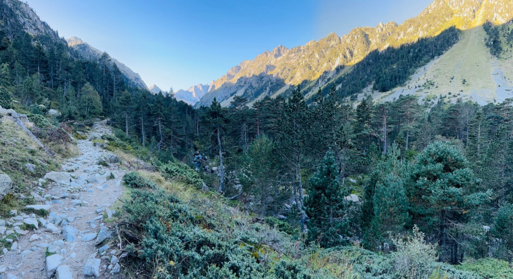 Lever de soleil sur le lac de Gaube