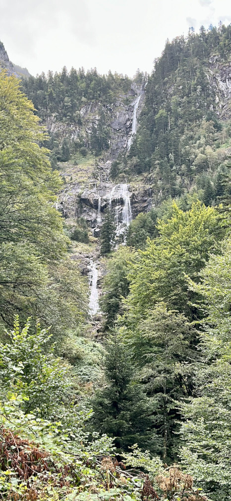 Vue sur la cascade d'Ars