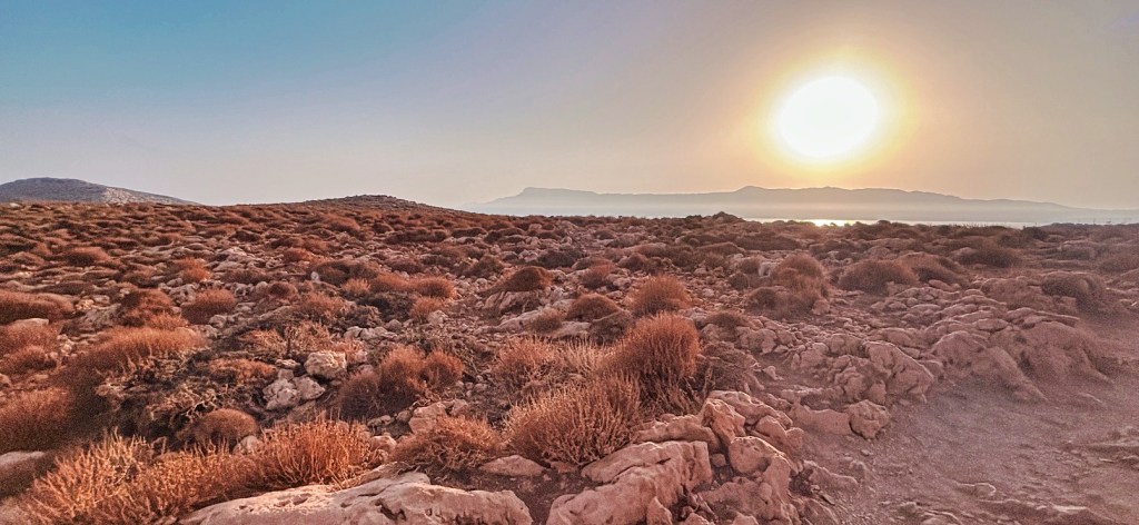 Le sentier vers Balos au levé de soleil