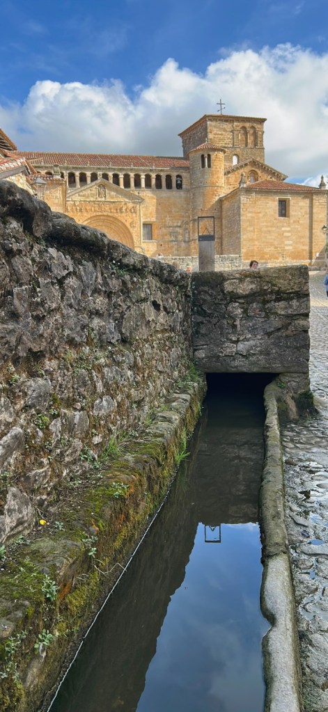 Santillana del Mar, un village médiéval sauvegardé et authentique