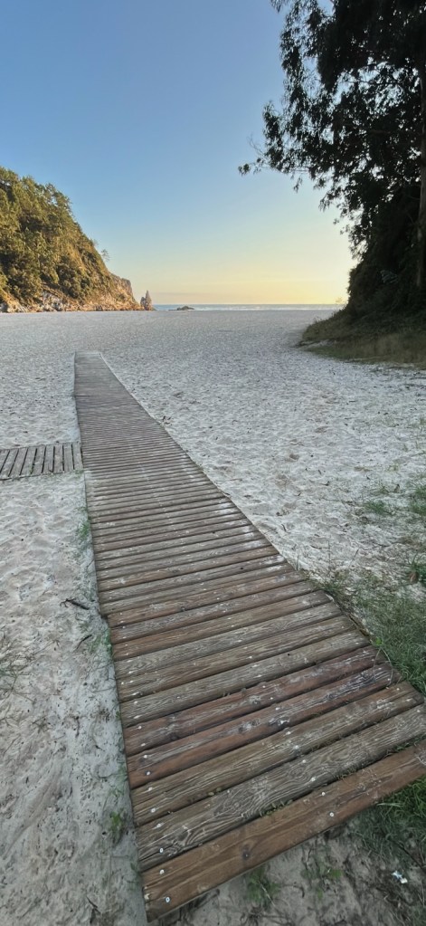 Playa de Franca au levée de soleil