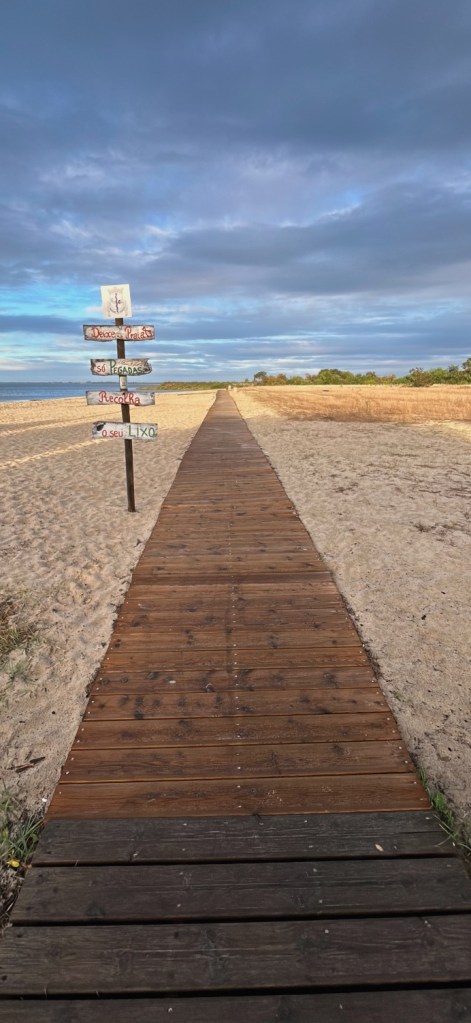 Cais do Bico, un petit port et un magnifique lagune