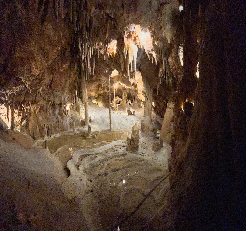 Les grottes d'Alvados, Santo António et Mira de Aire